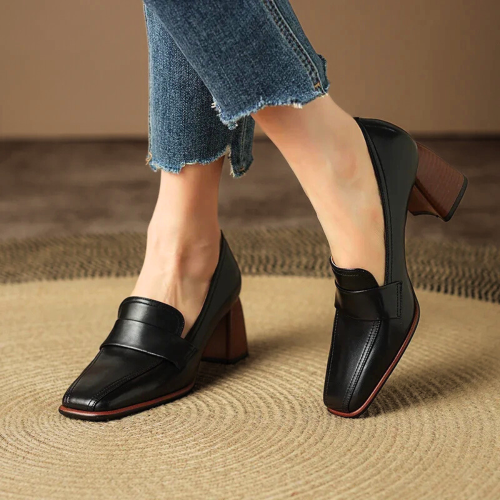 Contessa Leather Pumps