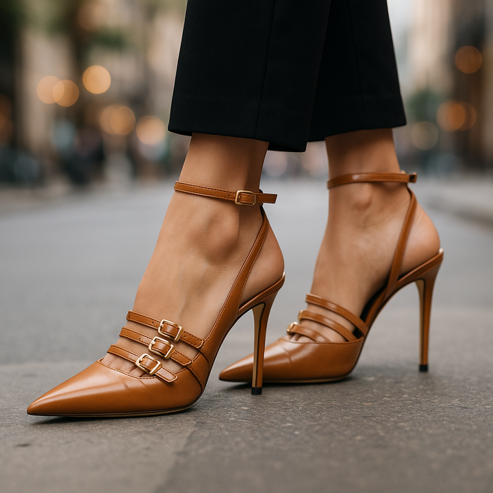 Cinque Buckle Heel