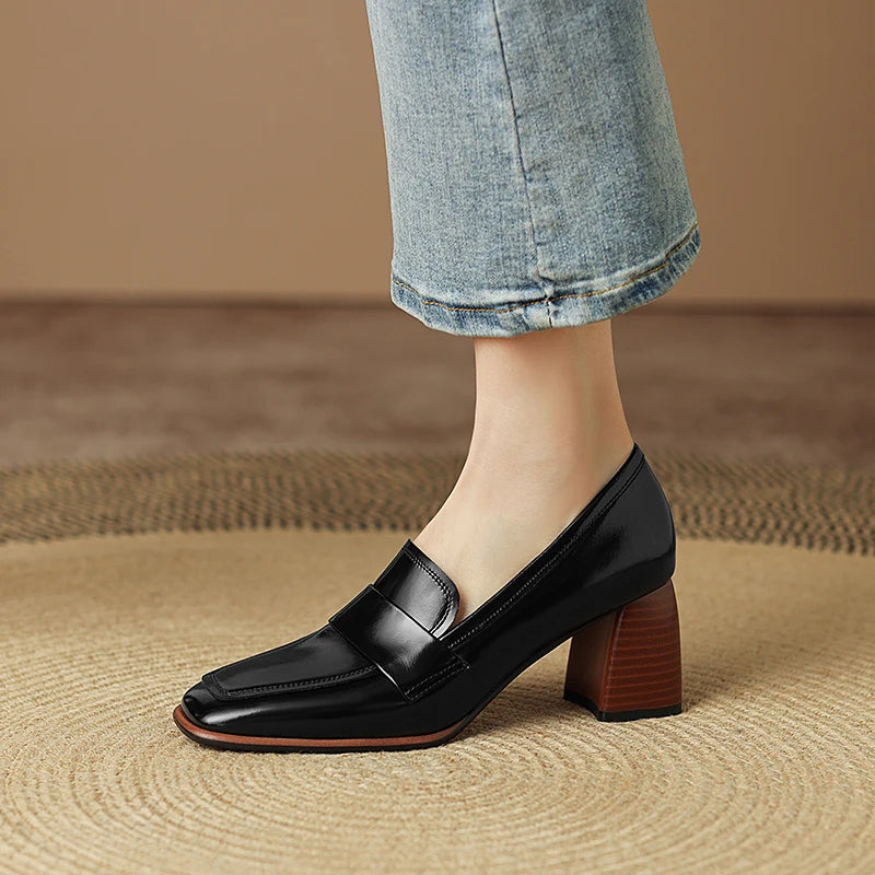 Duchessa Leather Pumps