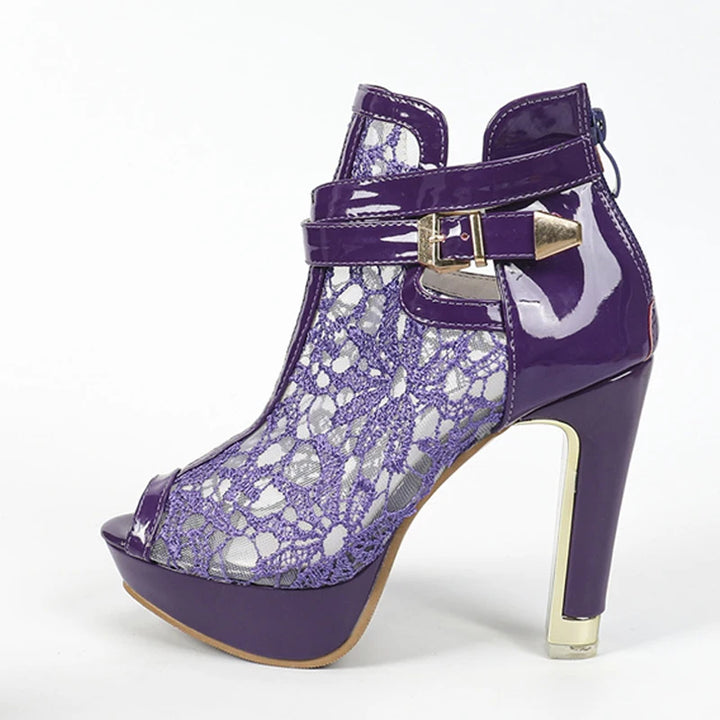 Pizzo Floral Lace Peep-Toe Booties