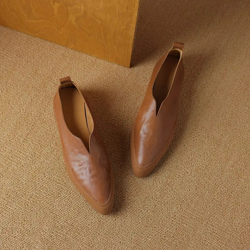 Valenza V-Cut Leather Loafers