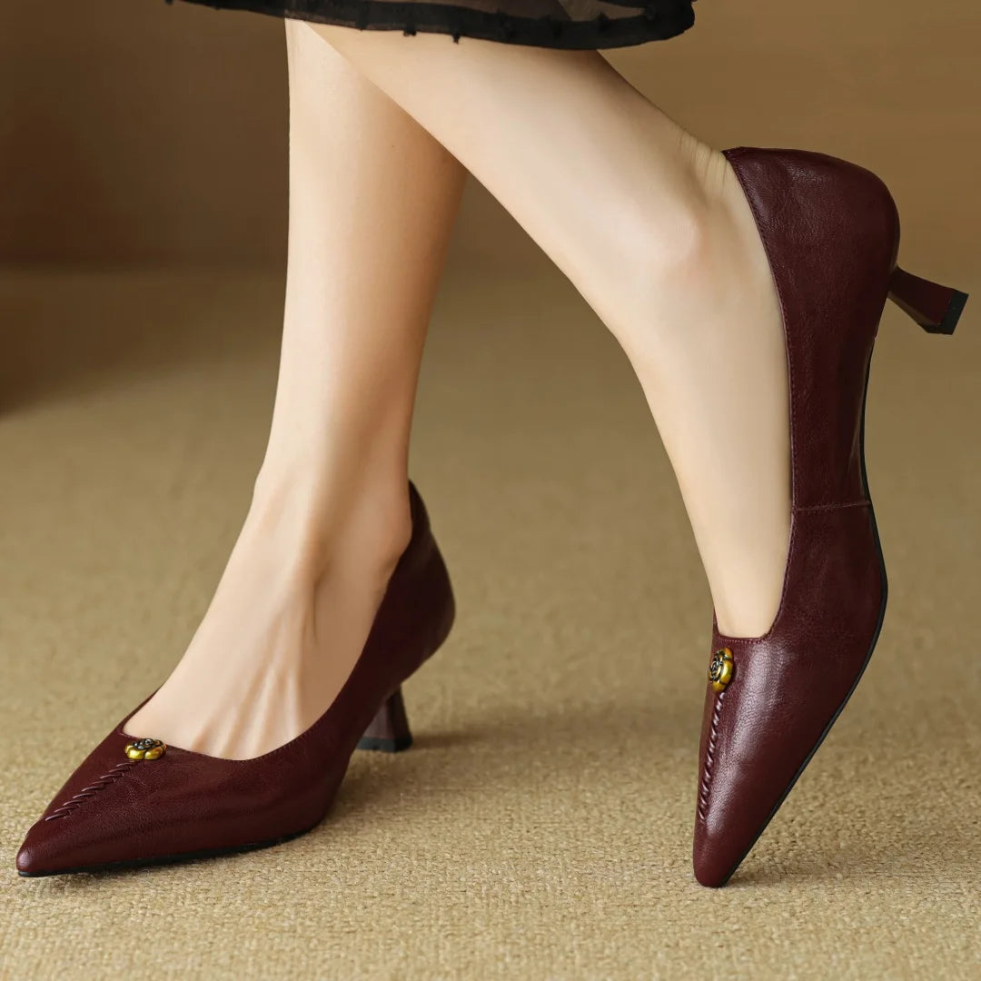 Camellia Atelier Pumps