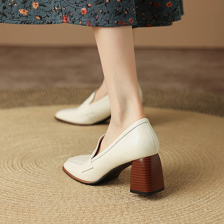 Duchessa Leather Pumps
