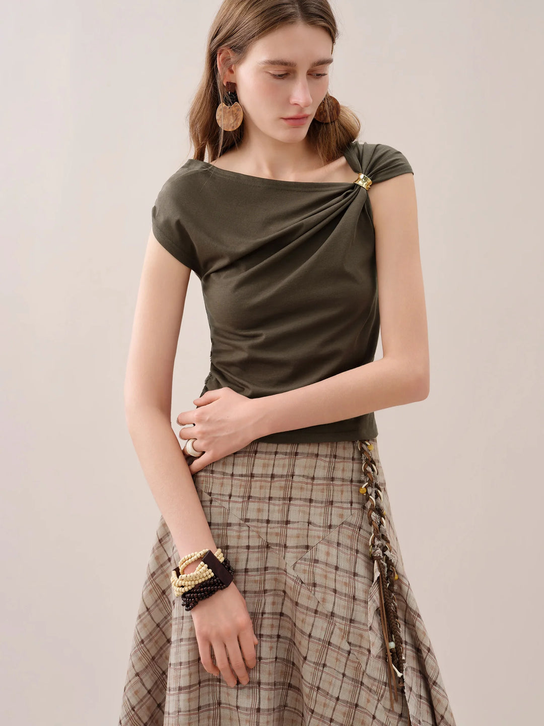 Drappina Twist-Knot Asymmetric Top
