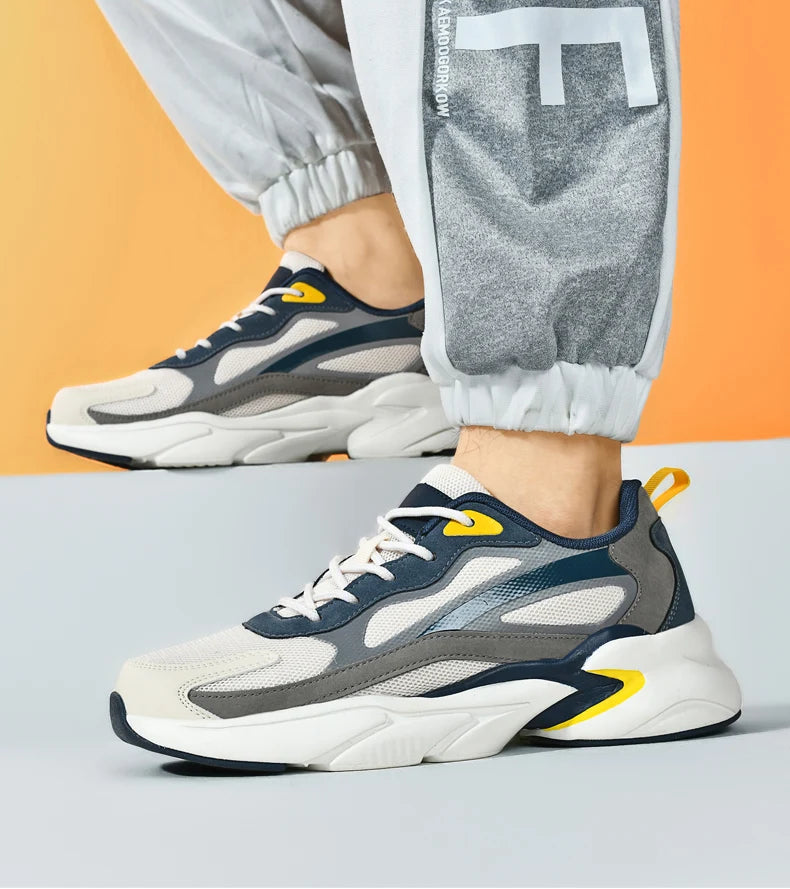 Stridemark Sneakers