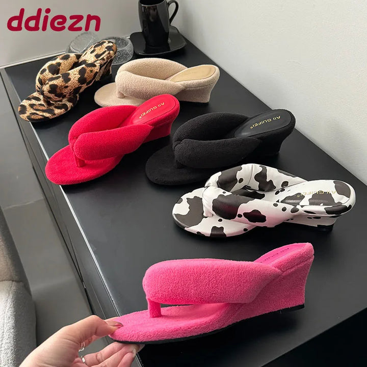Cuscino Puffy Thong Slippers
