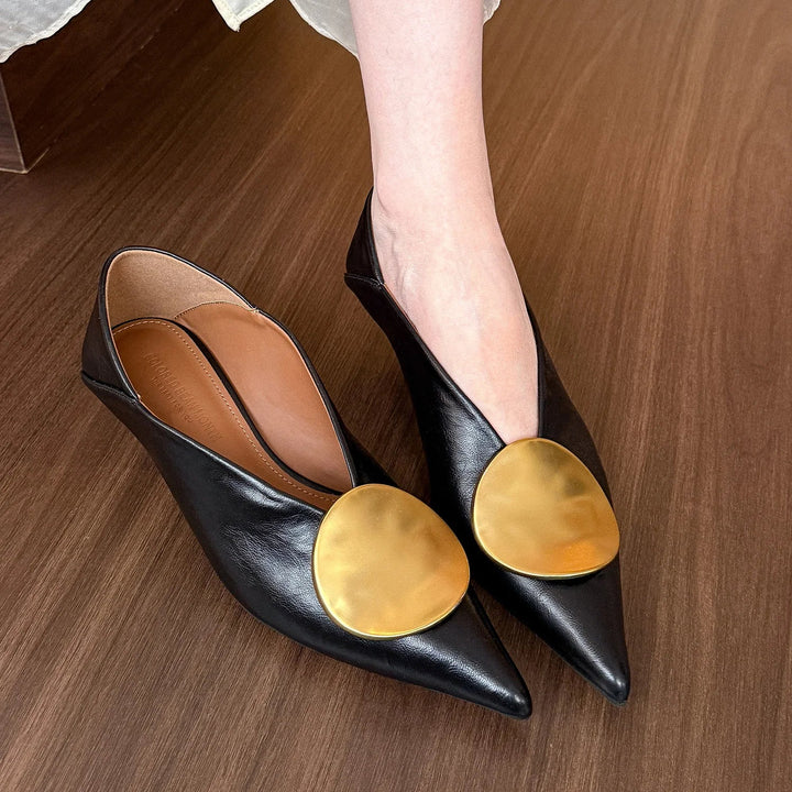 Icon Disc Point Pumps