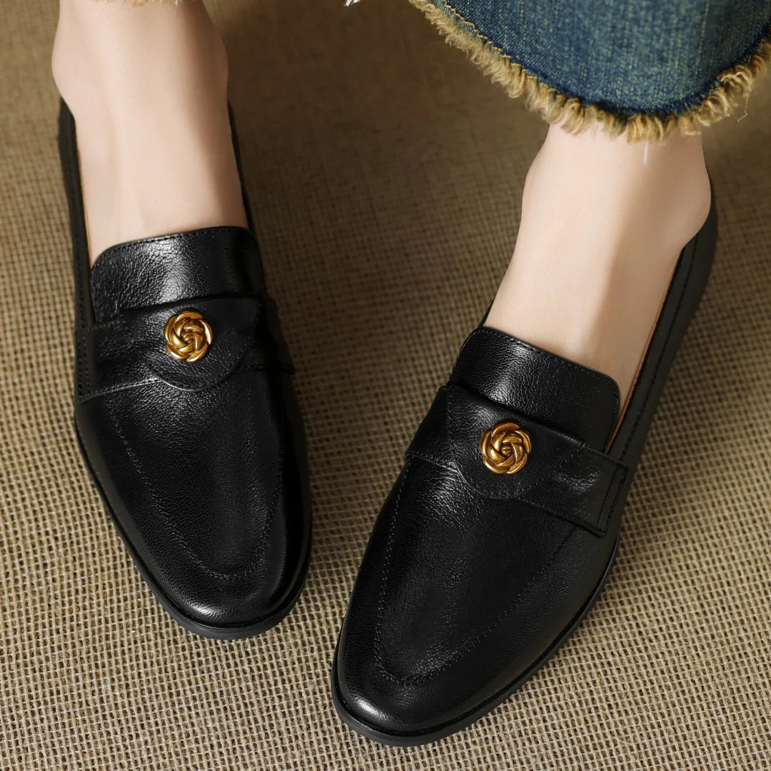 Camelia Leather Pumps