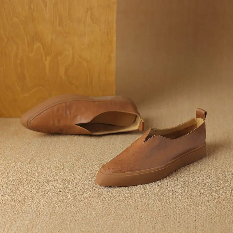 Valenza V-Cut Leather Loafers