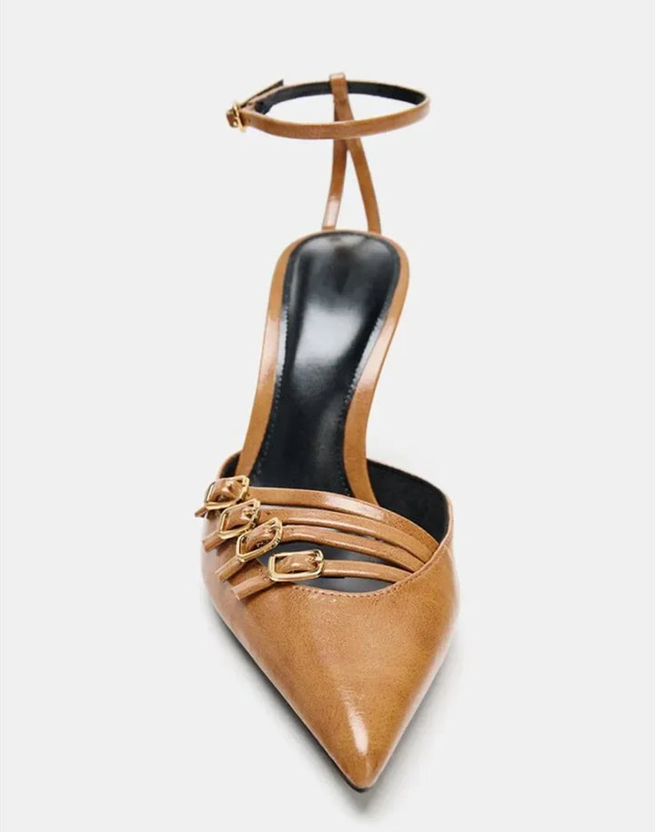 Cinque Buckle Heel