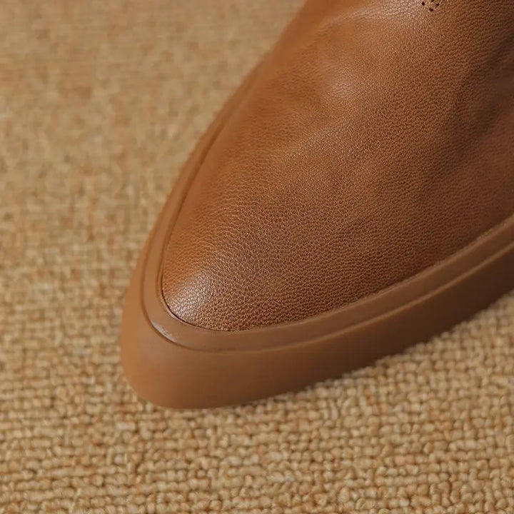 Valenza V-Cut Leather Loafers