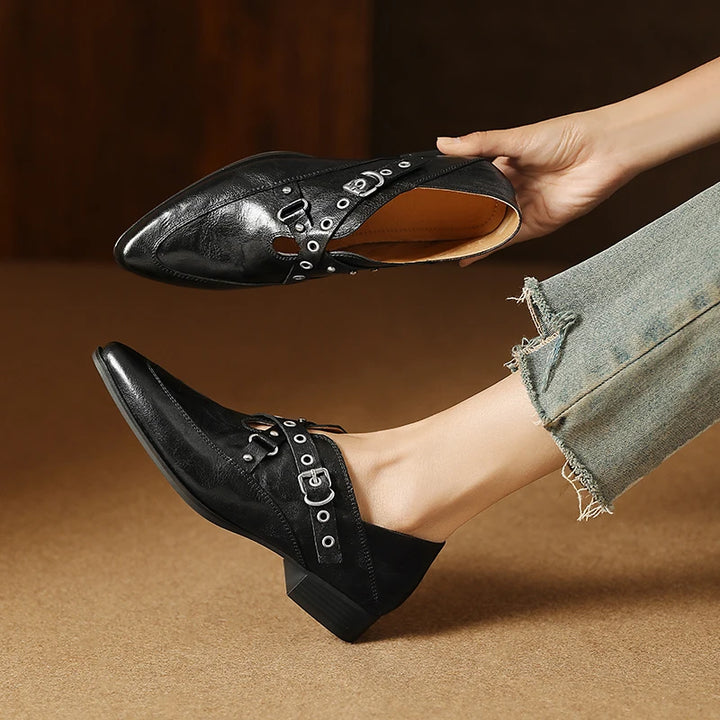 Vittoria Strap Pumps