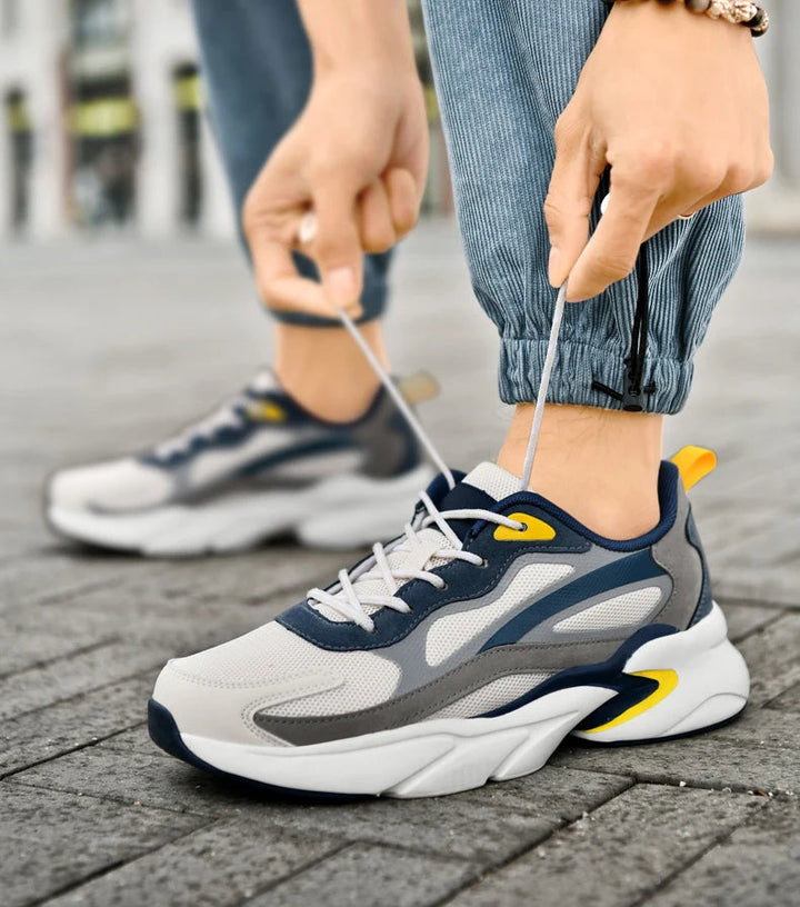 Stridemark Sneakers