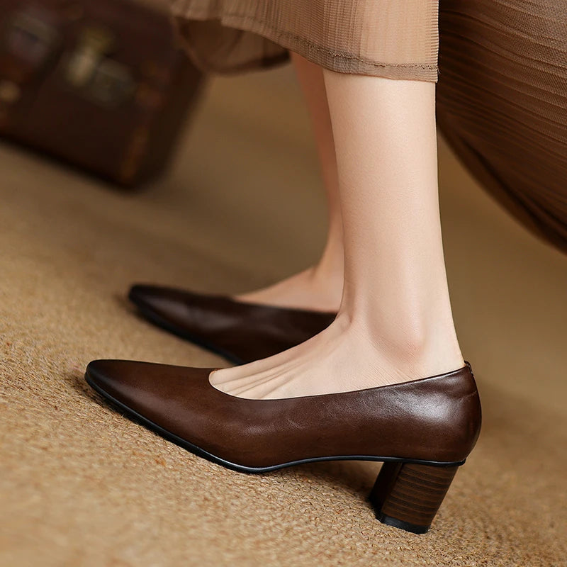 Valeria Leather Pumps