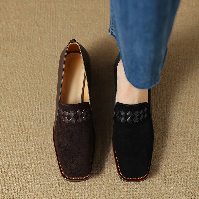 Calviera Leather Pumps