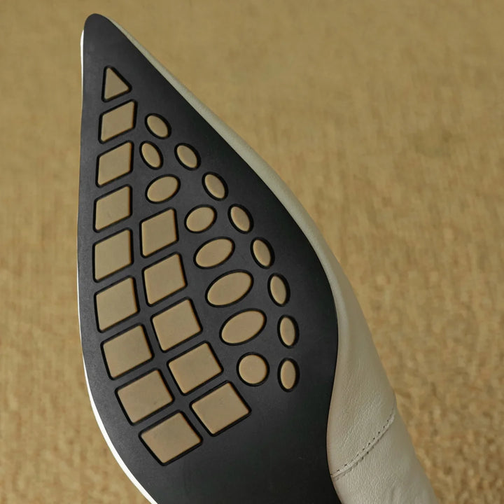 Camellia Atelier Pumps