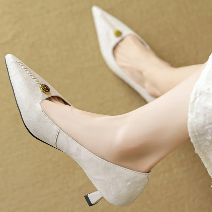 Camellia Atelier Pumps