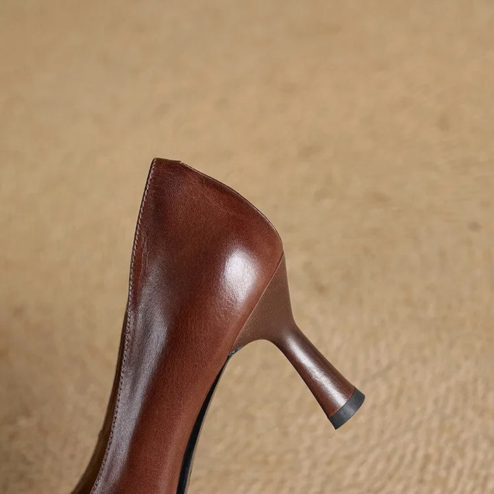 Curva Leather Pumps