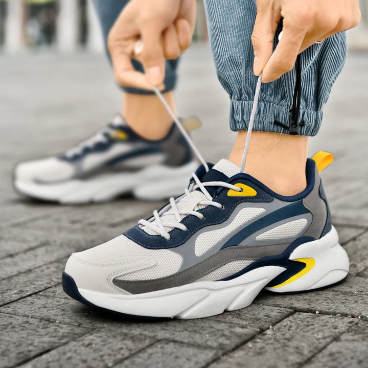 Stridemark Sneakers