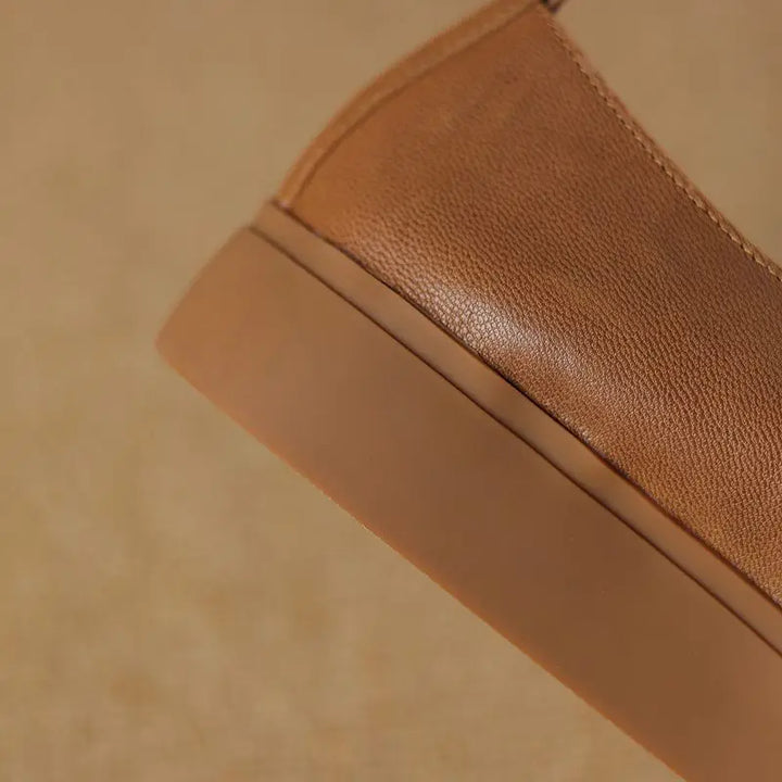 Valenza V-Cut Leather Loafers