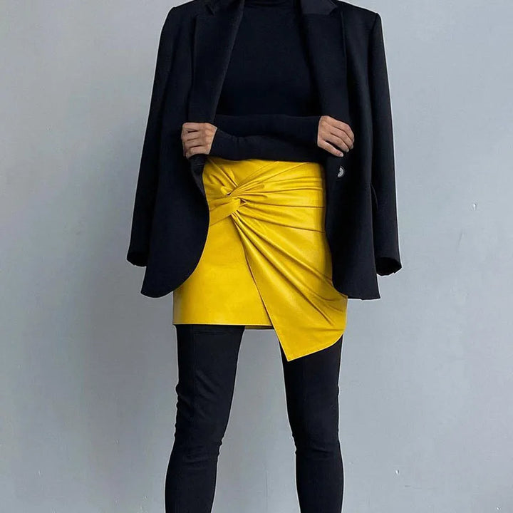 Vanta Twist Mini Skirt