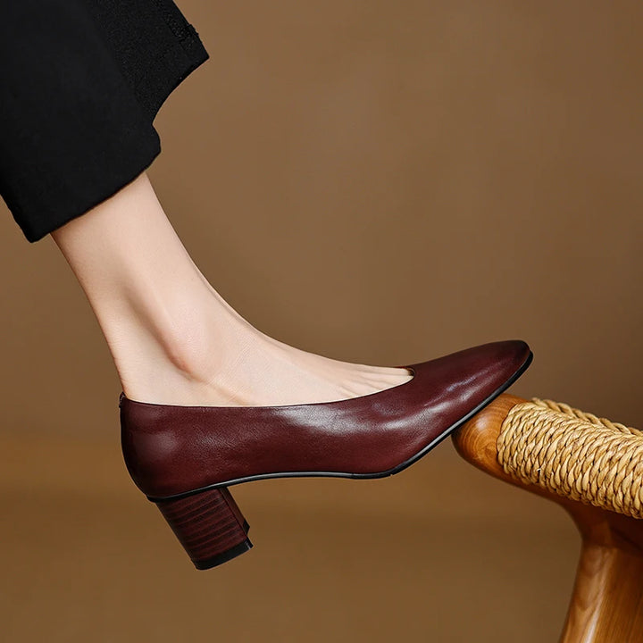 Valeria Leather Pumps