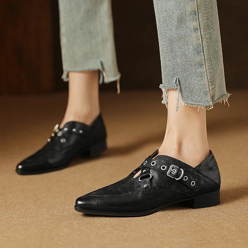 Vittoria Strap Pumps