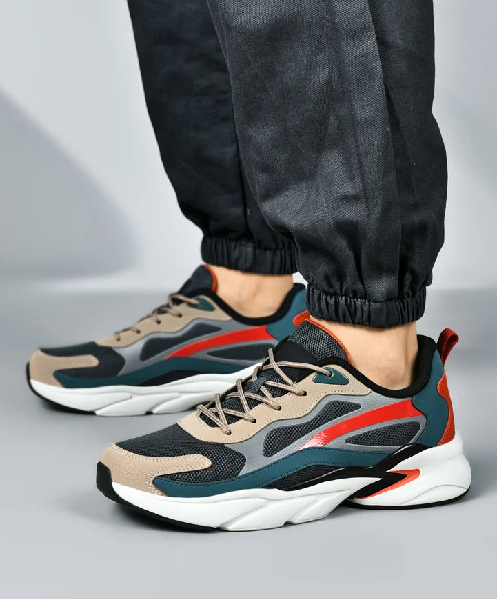Stridemark Sneakers