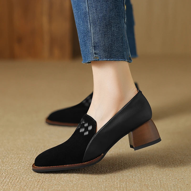 Calviera Leather Pumps