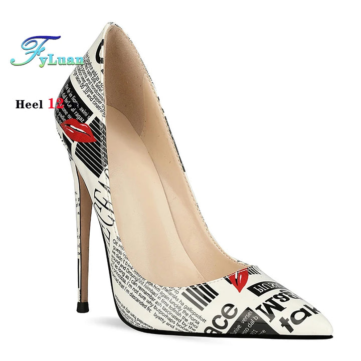 Gazzetta Newsprint Pointed Pumps