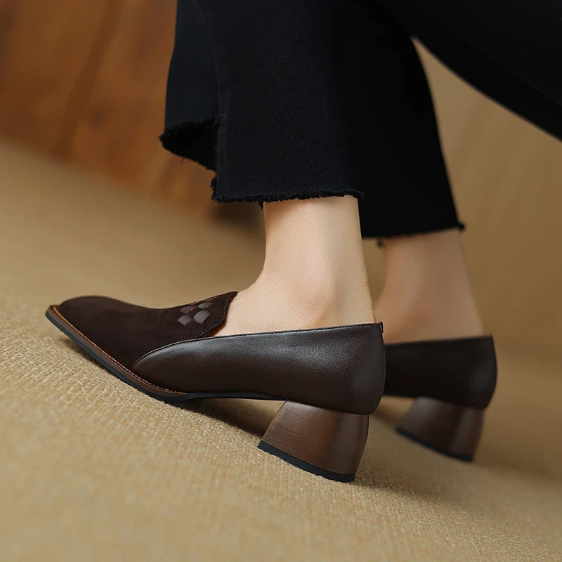 Calviera Leather Pumps