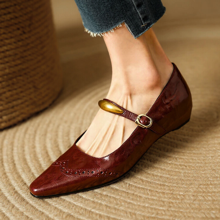 Corté Goldbar Flats