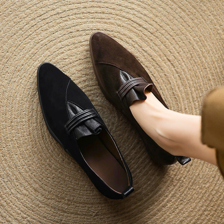 Plicata Leather Flats