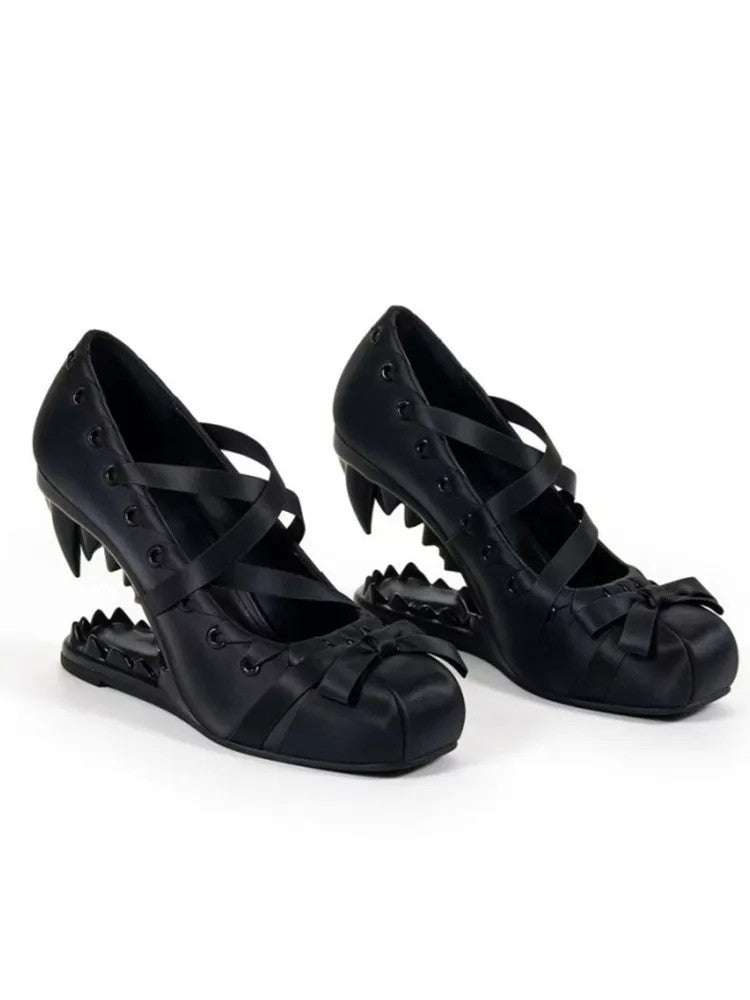 Vampira Fang-Heel Pumps
