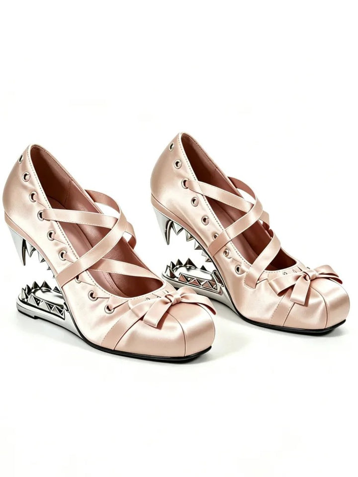 Vampira Fang-Heel Pumps