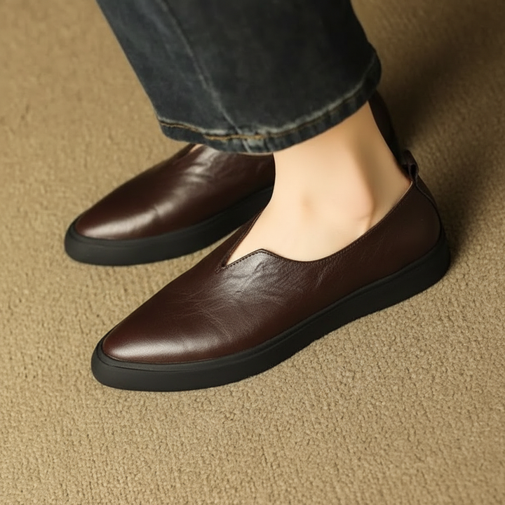 Valenza V-Cut Leather Loafers