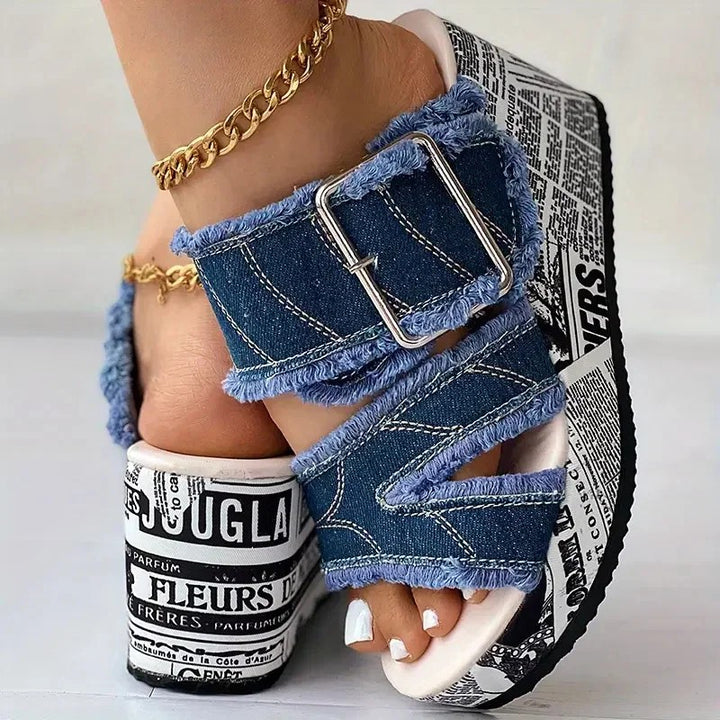 Gazzetta Newsprint Wedge Slides