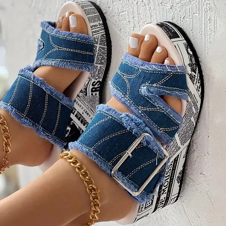 Gazzetta Newsprint Wedge Slides
