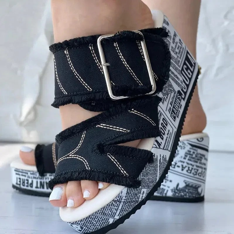 Gazzetta Newsprint Wedge Slides