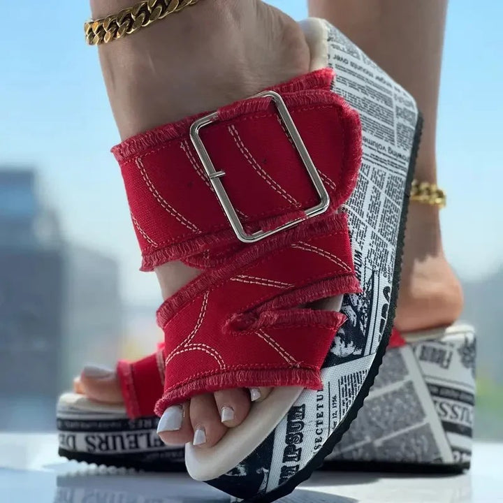 Gazzetta Newsprint Wedge Slides