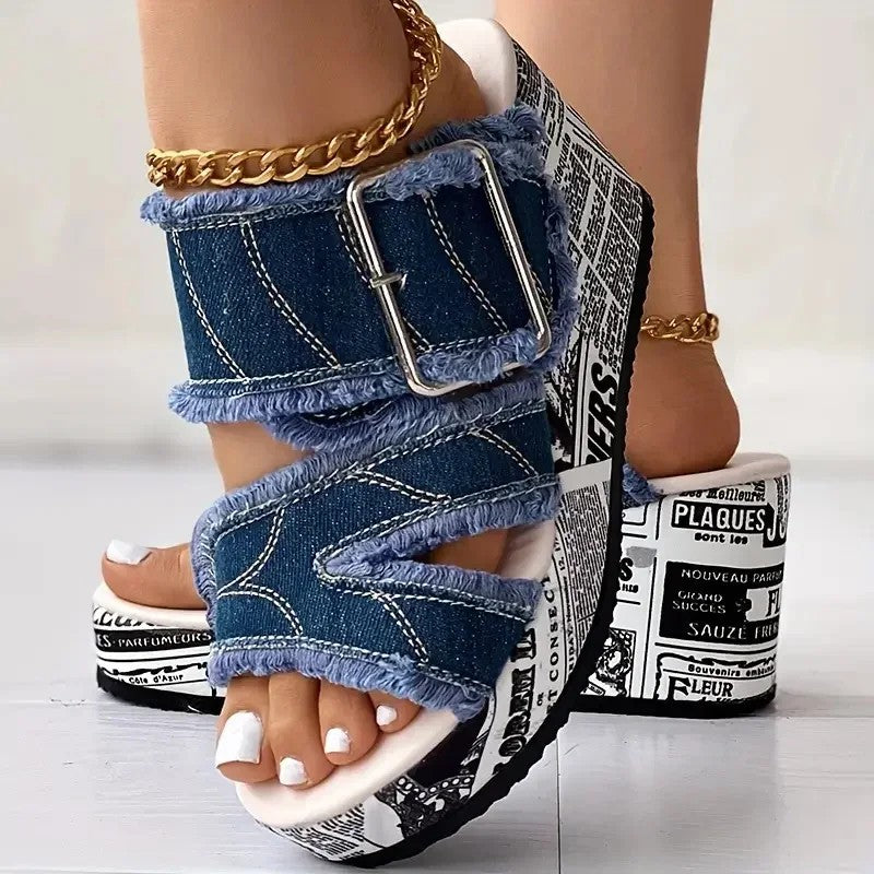 Gazzetta Newsprint Wedge Slides