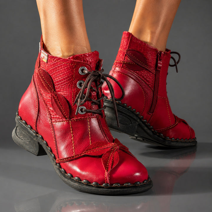 Bosco Leaf-Stitched Boots — ce_brooklyn_s3_01