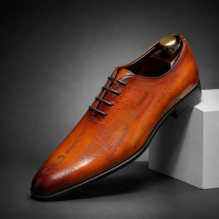 Pergamena Engraved Oxford Shoes — ce_angle_01