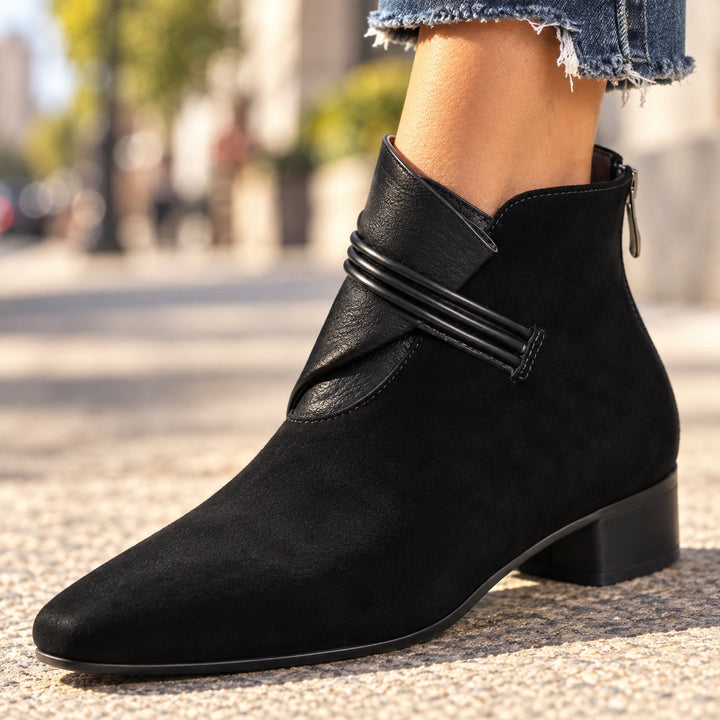 Sabine Knot Ankle Boots — ce_brooklyn_s2_01