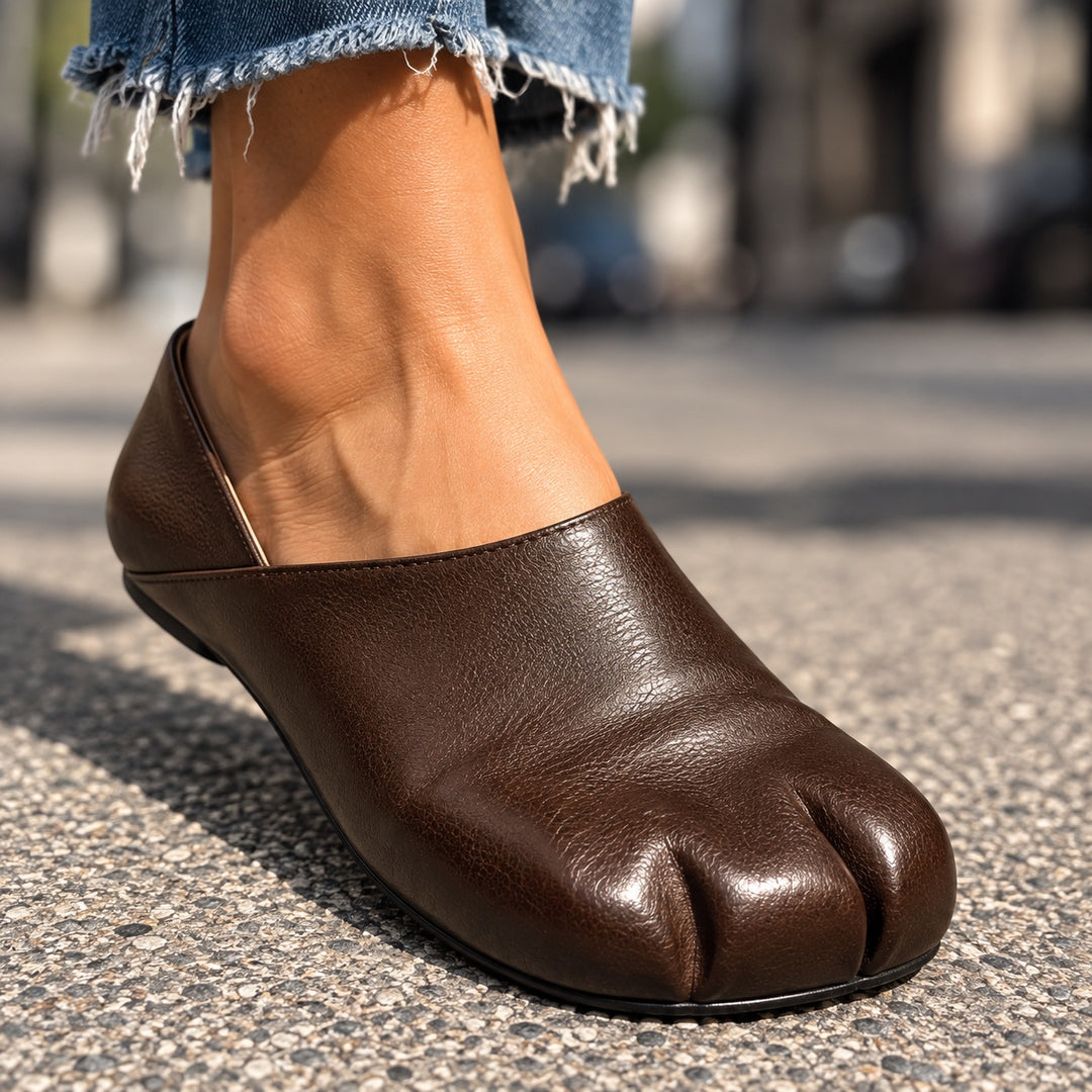Tabi Split-Toe Loafers — ce_brooklyn_s2_01